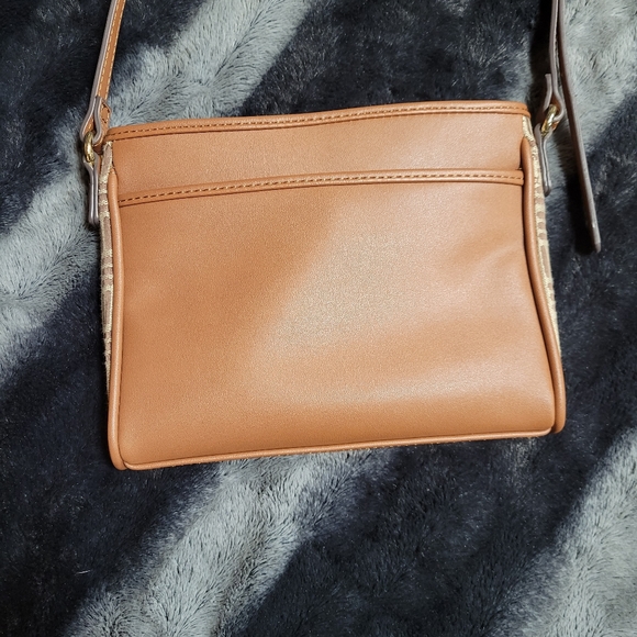 ⚡️EVERYTHING MUST GO⚡️Anne Klein crossbody ⚡️WHOLE PAGE $25 &UNDER⚡️ - Picture 4 of 9